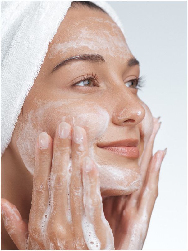 Wellwith Ubtan Omegas & Beads Face Wash